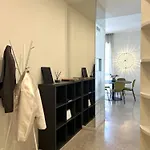 Fifty Eight Missori Three Bedrooms Apartamento